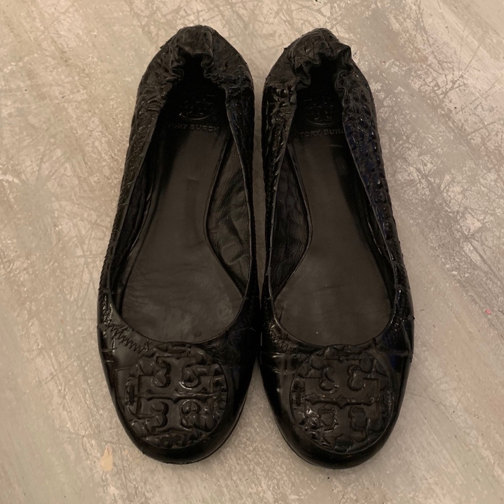 Tory Burch black leather flats